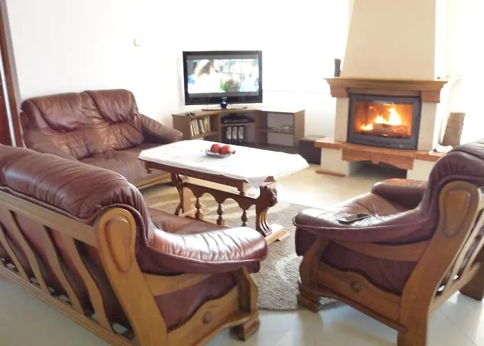 Jarzebinowa 7 Ровы