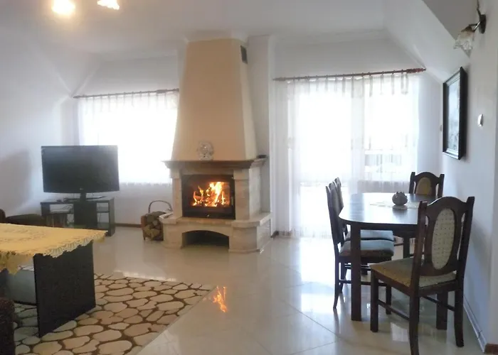 Апартаменты Jarzebinowa 7