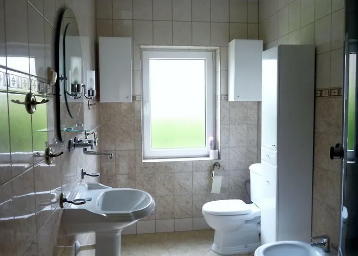 Jarzebinowa 7 * Ровы